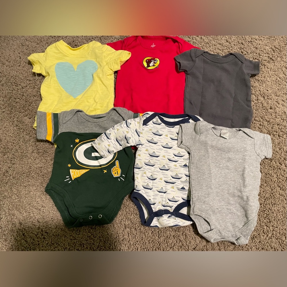 0-3 month bodysuits, set of 6